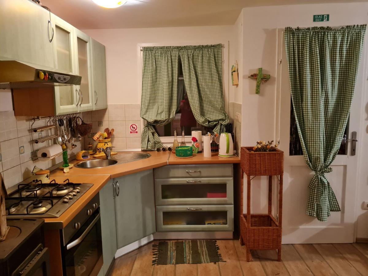 Charismatic Garden Cottage With Sea View Lokva Rogoznica Luaran gambar