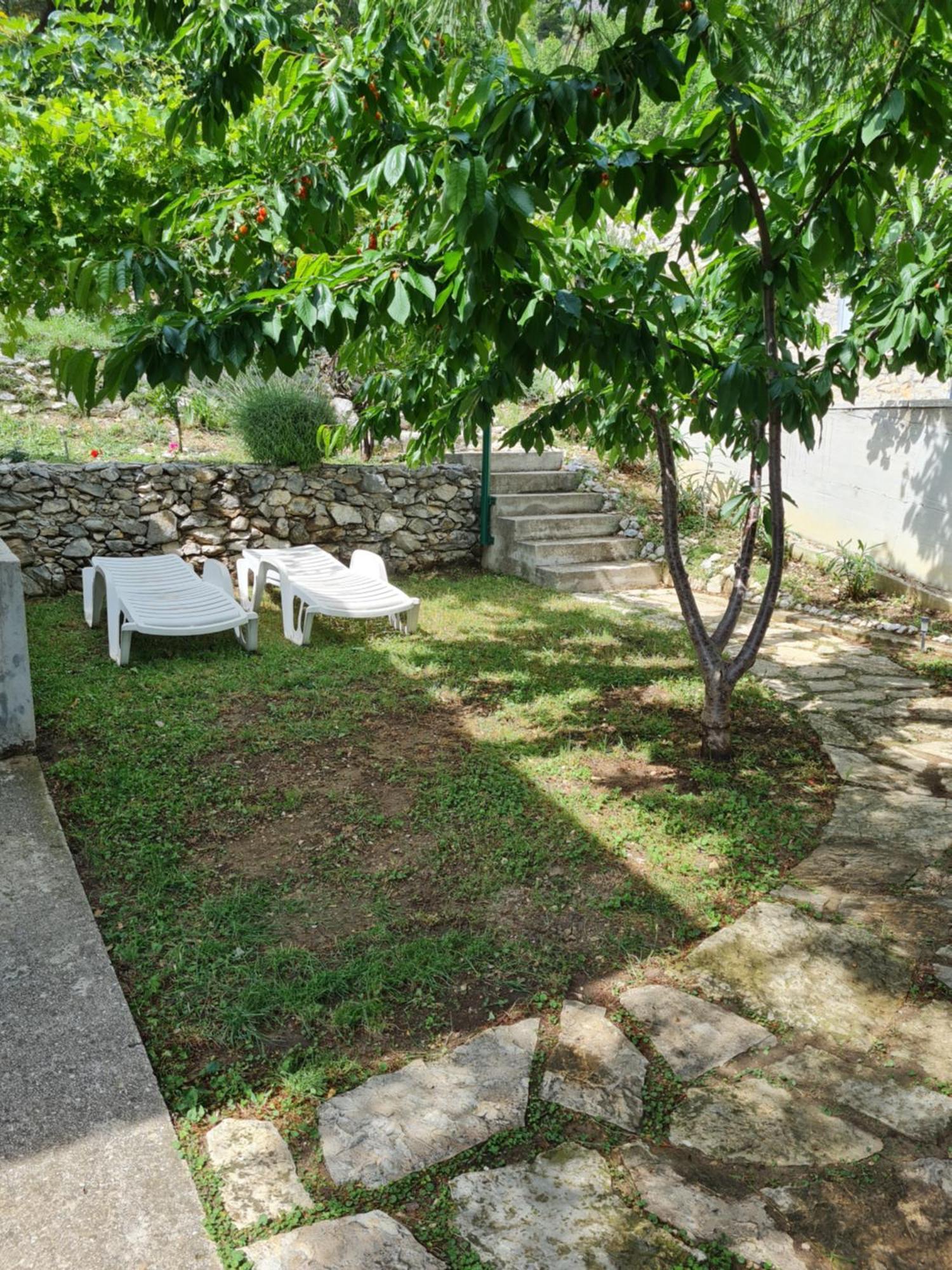 Charismatic Garden Cottage With Sea View Lokva Rogoznica Luaran gambar
