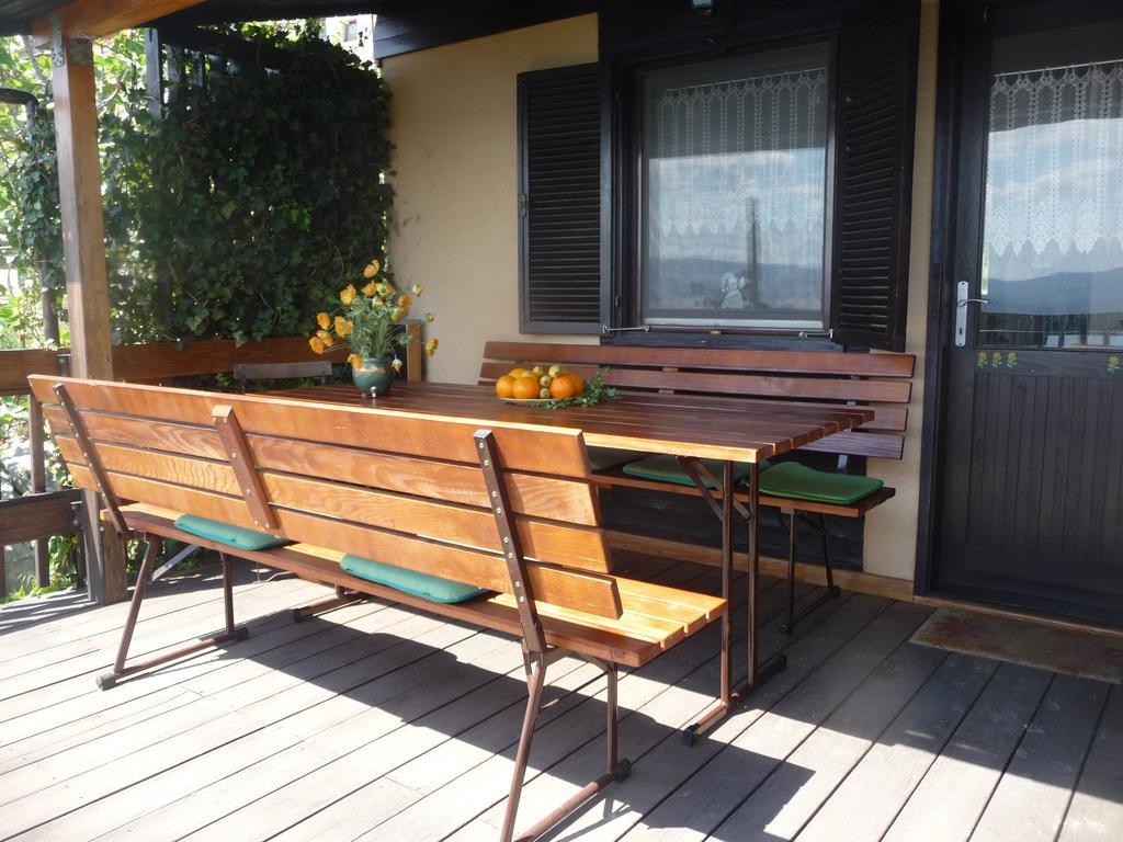 Charismatic Garden Cottage With Sea View Lokva Rogoznica Luaran gambar
